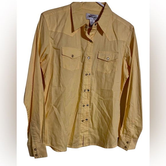 Wrangler Women’s Yellow Pearl Snap Button Down Shirt 🌻 - Picture 4 of 8